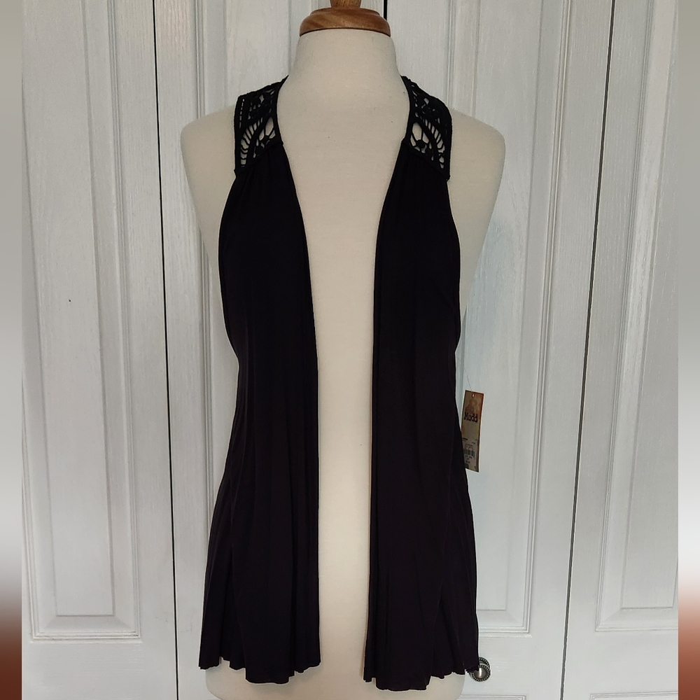 Mudd Sleeveless Cardigan
